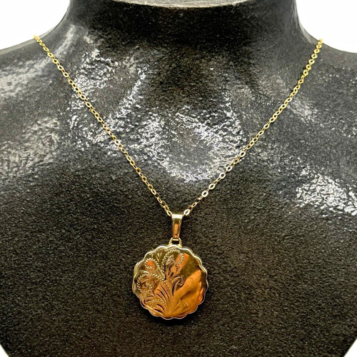 9ct gold locket - gold, and