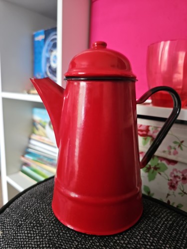 Vintage style red enamel - vintage-style,