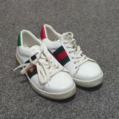 Gucci ace embroided bee shoes - embroided,