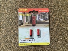 Hornby OO Gauge R8579 Set Of 2 Pillar Boxes, Never Used