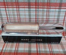 Marc Jacobs Glow Away Dewy
