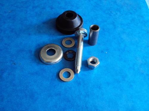Triumph petrol tank - tank, fitting