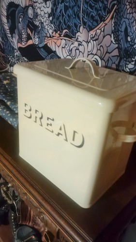 Vintage metal enamel cream - metal,