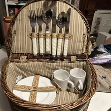 Vintage Wicker Picnic Basket