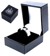 NEWCASTLE UNITED FC STAINLESS CREST SLIM BAND RING COMPLETE GIFT BOX NUFC UTD