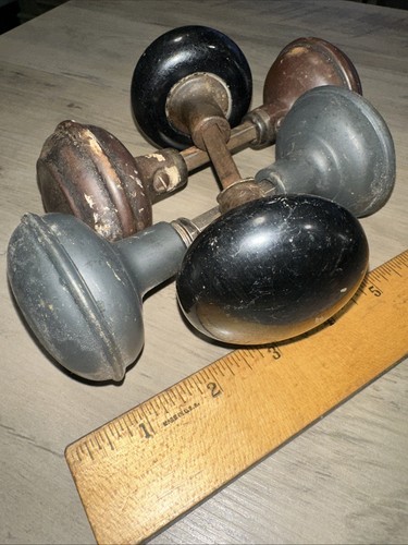 Vintage door knob handles - 3,