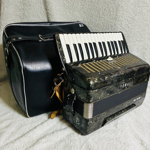 Yamaha accordion black 32 - yamaha, b-32