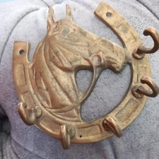 HORSE HEAD & HORSE SHOE
