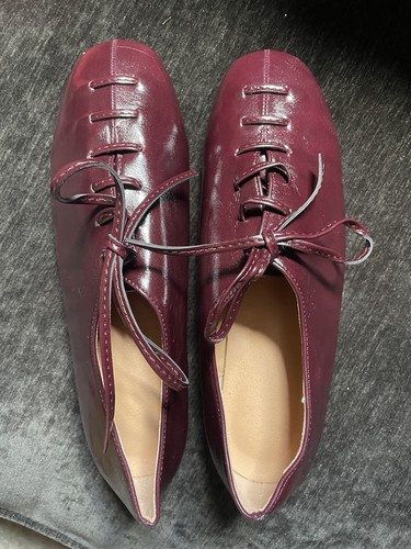 Burgundy faux leather - lace, up
