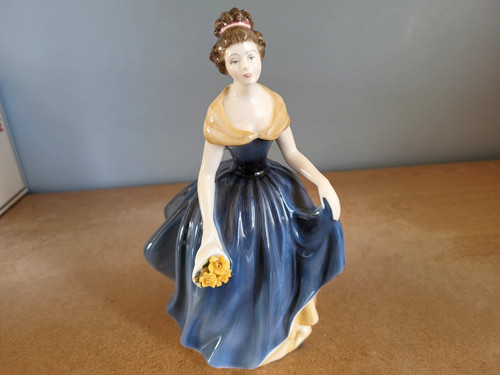 Royal doulton fine bone china - royal,