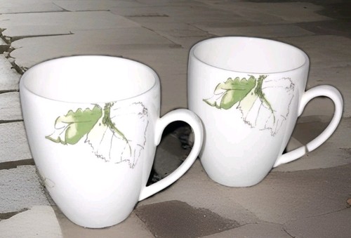 Wedgwood bone china - floral, mug
