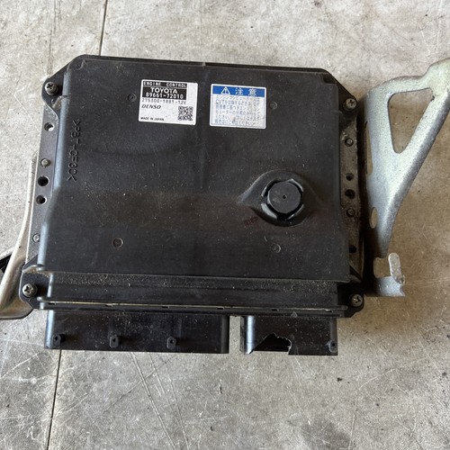 Genuine 2004 toyota mark - toyota,