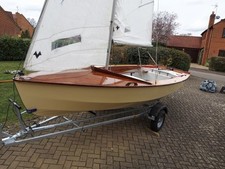 wayfarer sailing dinghy Fully Restored with NEW TRAILER & LAUNCHING TROLLY