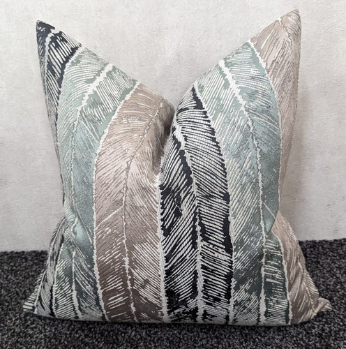 X18 harlequin walchia - 18"x18",