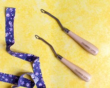 Latch Hook Quality Wooden - Ragged Life - Perfect for Rag Rug Making - Kit Tool