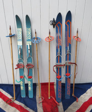 TWO PAIRS OF CHILDRENS ANTIQUE VINTAGE WOODEN SKIS & POLES EVENT CHALET WINTER