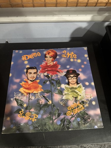 Deee lite good - /,