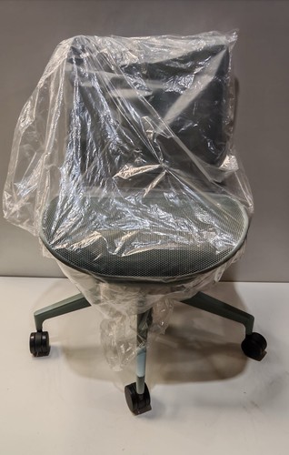 Herman miller cosm low - herman,