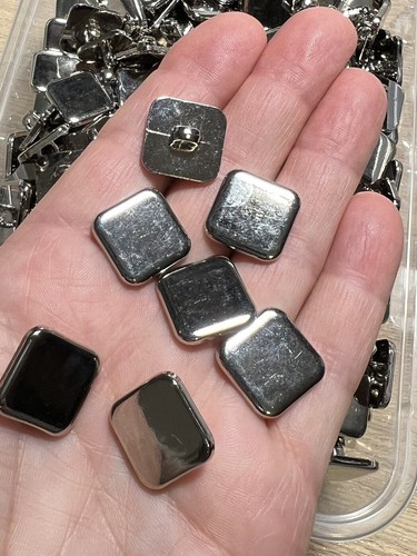 Silver shank square - x,
