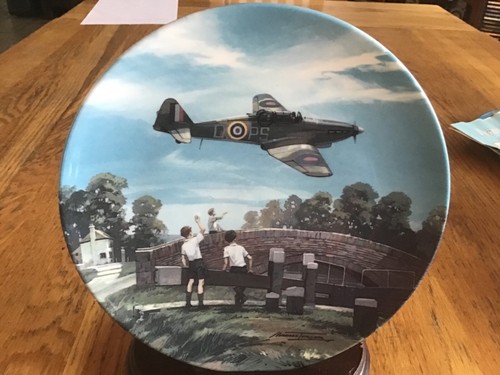 Aeroplane plate defiant - aeroplane,