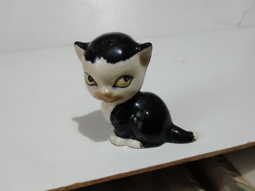 Cat ornament small vintage - cat,