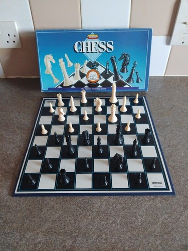 Vintage spears games chess - spears, set