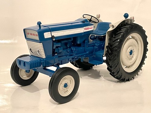 Scale universal hobbies - 1/16,