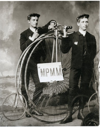 High wheel bicycles two - wheel,