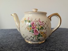 Vintage Sadler England Teapot