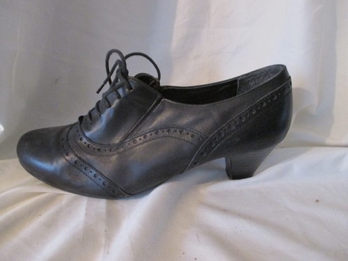 Kitten heel black leather - heel,