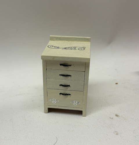 12th scale dolls house - 1:12th,