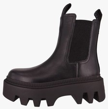 Buffalo Flora Chelsea Black