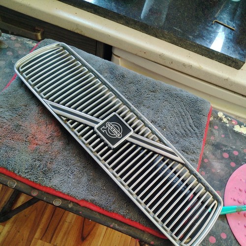 467366 front grille volvo 440 - grille,