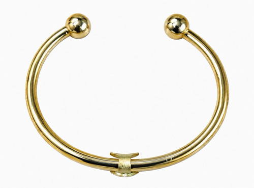 Preowned solid 9ct - solid, yellow