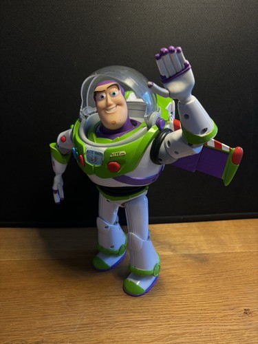 Disney pixar buzz lightyear - buzz,
