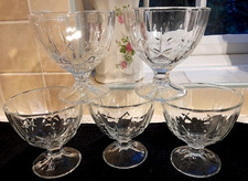 FIVE VINTAGE CLEAR GLASS STEMMED SUNDAE DISHES / DESSERT BOWLS