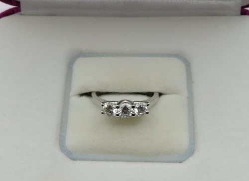 18ct white gold 75pt - white, diamond