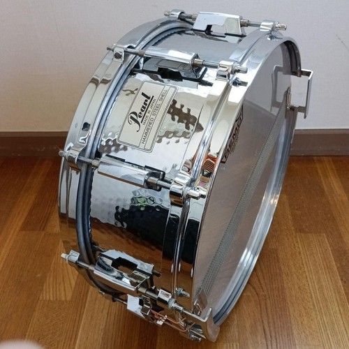 Pearl hammered steel snare - pearl,