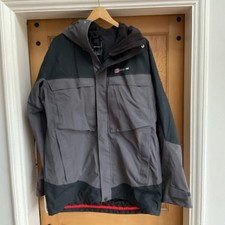 Mens Berghaus Mera Peak 5.0 Hooded Jacket Size XL - Grey