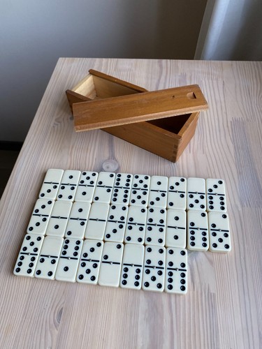 Vintage double six - double, dominoes