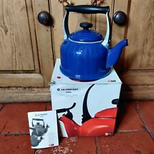 Le Creuset Kettle 2.1 L Blue Enamel Metal Stove Top Kettle Water Boiler