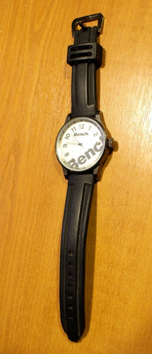 Bench wrist watch
