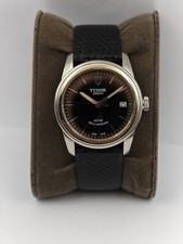 Tudor Glamour Date Self