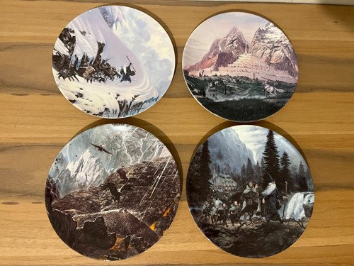 Lotr set wedgwood plates - set,