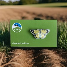 RSPB-Pin Badge CLOUDED YELLOW