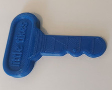 Cozy Coupe Little Tikes Car