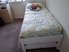 Guest bed with two mattress -