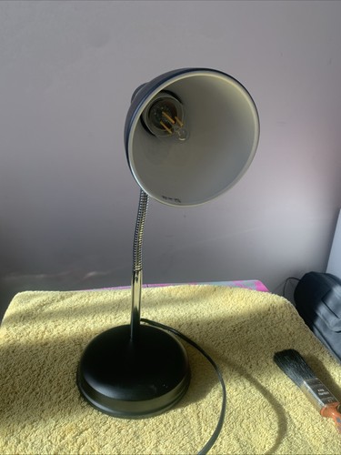 Swan neck metal table - table, lamp