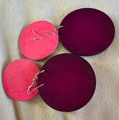 Pink purple round - &,