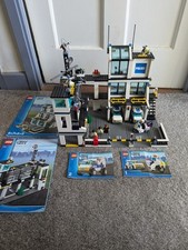Lego City 7744 Police Station 